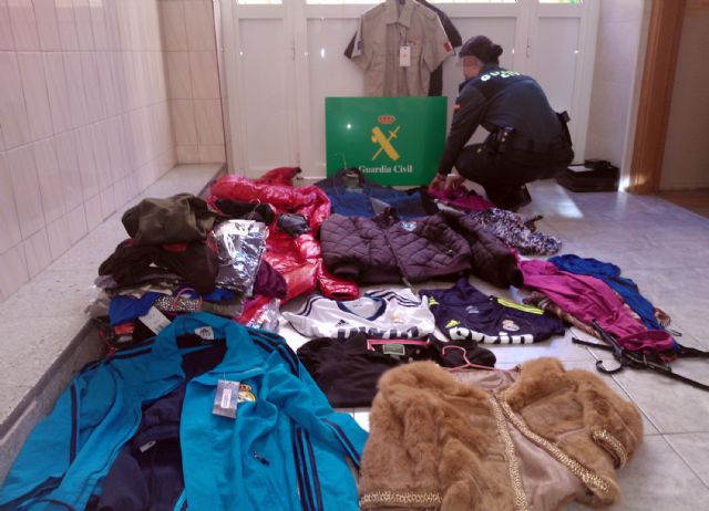 La Guardia Civil detiene a los presuntos autores de un robo en el depósito municipal de Molina de Segura - 2, Foto 2