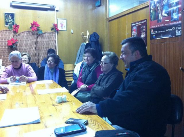 Civil Protection gives a talk to the Association of Housewives "Three Hail Marys", Foto 1