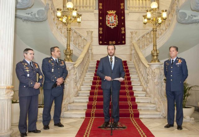 Los alumnos de la Academia General del Aire visitan el Palacio Consistorial - 3, Foto 3