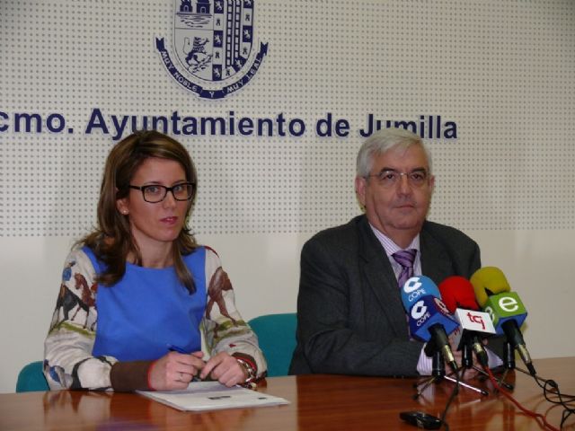 El Alcalde, Enrique Jiménez, y la Concejala de Seguridad Ciudadana, Marina García, han informado de diversos temas de interés para el municipio - 1, Foto 1