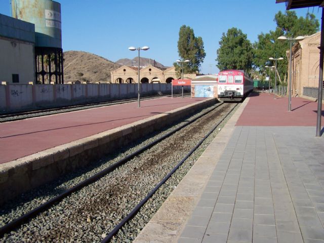El Ayuntamiento de Águilas muestra su apoyo a los trabajadores del Taller de RENFE - 1, Foto 1