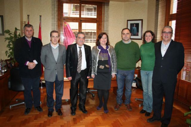 El alcalde mantiene una reunión previa al homenaje a las victimas del terrorismo que a nivel nacional se celebra en nuestra ciudad - 5, Foto 5