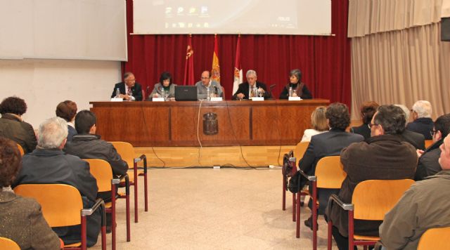La Academia de Farmacia Santa María de España y la Asamblea Regional organizan una Mesa Redonda sobre Seguridad Alimentaria y Nutrición en Puerto Lumbreras - 2, Foto 2