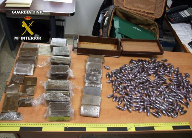 Desarticulada una red dedicada a la clonación de tarjetas bancarias y compra de artículos de lujo en Internet - 5, Foto 5