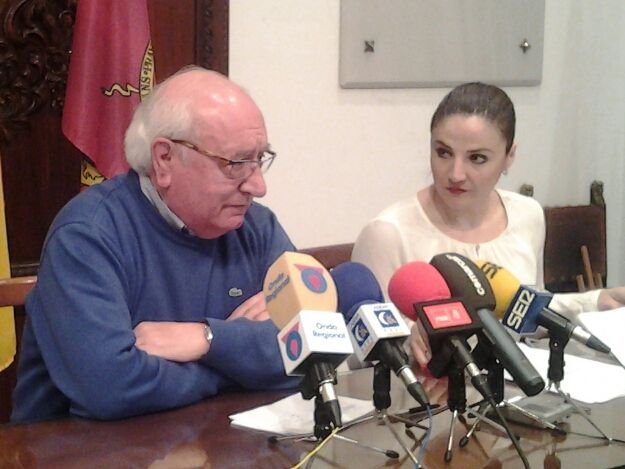 El PSOE propone que las empresas adjudicatarias en la reconstrucción de los IES contraten obreros de la construcción de Lorca - 1, Foto 1