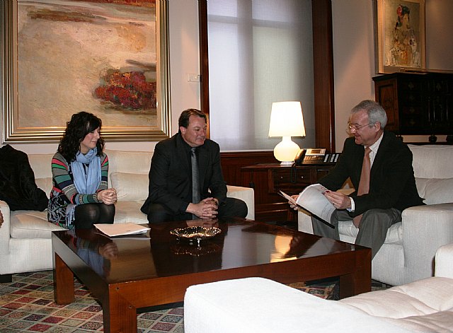 El presidente de la Comunidad recibe al alcalde de Ceutí - 1, Foto 1