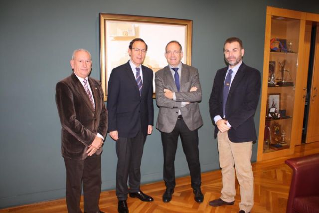 El Alcalde confirma la voluntad del Ayuntamiento de continuar con el patrocinio de la selección española de ciclismo - 1, Foto 1