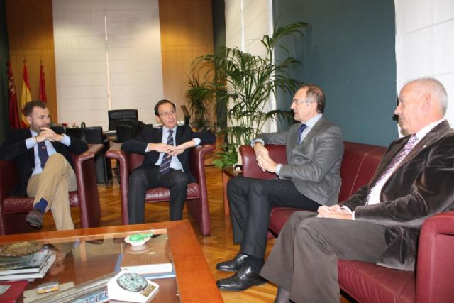 El Alcalde confirma la voluntad del Ayuntamiento de continuar con el patrocinio de la selección española de ciclismo - 2, Foto 2