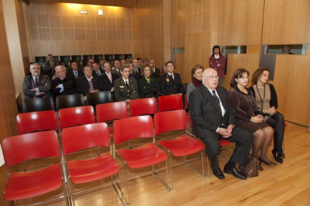 Emilio Pérez Pujol recibe la encomienda de la Orden de Isabel la Católica - 1, Foto 1
