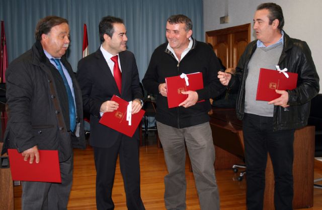 El Ayuntamiento de Lorquí firma un plan de empleo y formación para facilitar y fomentar la reinserción laboral de los vecinos del municipio - 3, Foto 3