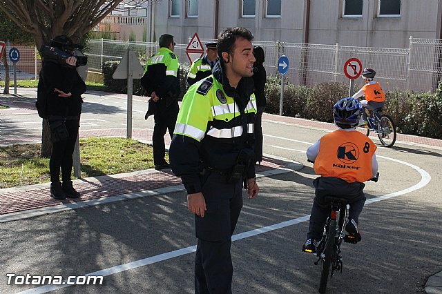 Cerca de 2.400 alumnos participan este curso 2012/13 en el programa de Educacin Vial - 11