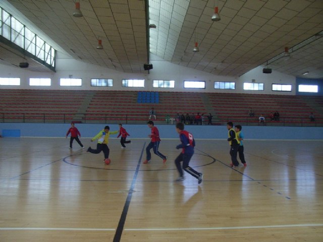 Comienza la fase local de futbol sala alevín de Deporte Escolar, organizada por la concejalía de Deportes, Foto 3