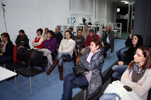 Manuela Marín anima a las mujeres a emprender y crear sus propias empresas - 1, Foto 1