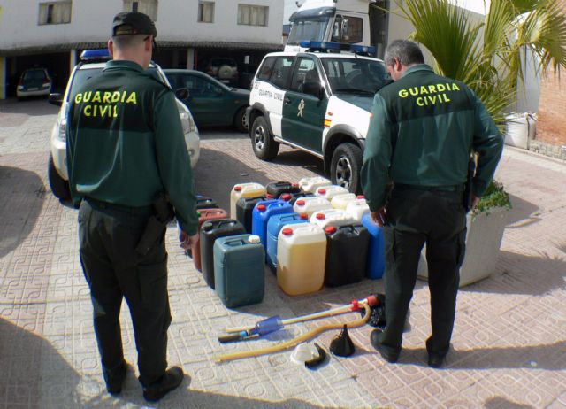 La Guardia Civil detiene a dos personas dedicadas a la sustracción de combustible - 2, Foto 2