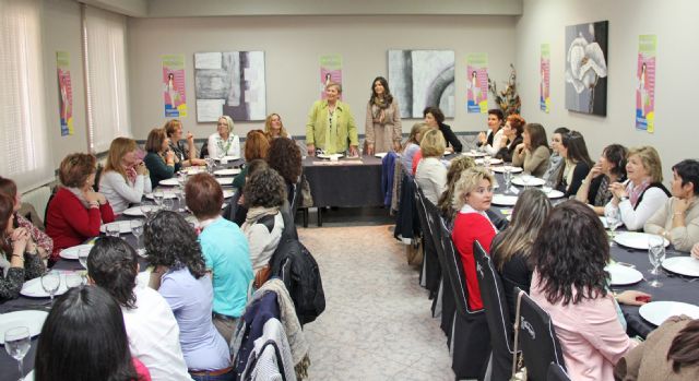 Mujeres de Puerto Lumbreras se reúnen para planificar la próxima creación de la Asociación de Mujeres Empresarias en el municipio - 1, Foto 1