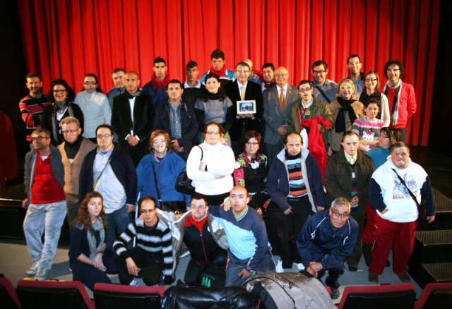 Usuarios con discapacidad intelectual de la Fundación Los Albares presentan el corto ´Paleontólogos: Regreso al pasado´ - 1, Foto 1