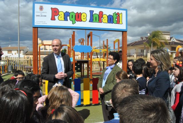 El Alcalde inauguró un parque infantil de 200 metros de juegos, en El Mirador - 1, Foto 1
