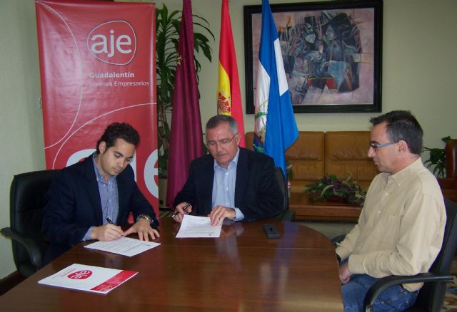 Águilas apoya a los jóvenes emprendedores - 1, Foto 1