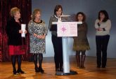 Los actos del Da Internacional de la Mujer finalizan con un homenaje a las 'abuelas' de guilas