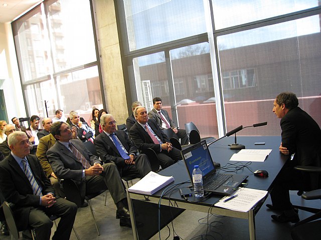 Los empresarios conocen las ventajas que ofrece la nueva plataforma ´e-currículum´ para cubrir sus vacantes de empleo - 1, Foto 1