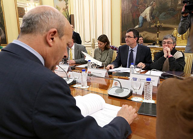 La Consejería de Universidades defiende la necesidad de un sistema unificado para el acceso a la carrera de Medicina - 2, Foto 2