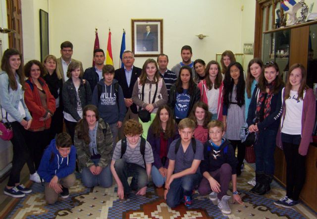 Estudiantes británicos visitan el Ayuntamiento de Águilas - 1, Foto 1
