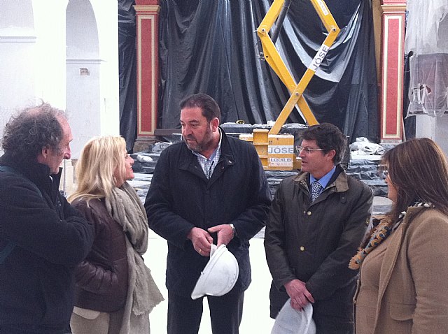 El avance en las obras de la iglesia de San Cristóbal permite al Paso Encarnado contar con el interior de la iglesia para preparar y sacar sus procesiones esta Semana Santa - 2, Foto 2