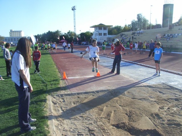 El colegio Reina Sofía participó en la final regional de atletismo alevín de Deporte Escolar, celebrada en Lorca - 3, Foto 3
