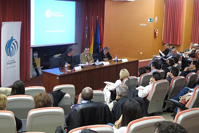 Campos apuesta por desarrollar líneas de investigación que permitan mejorar la atención a las necesidades biopsicosociales - 1, Foto 1