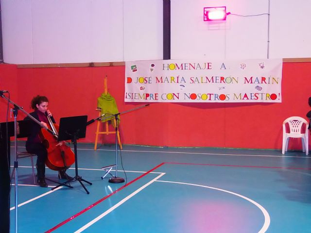 La comunidad educativa de Molina de Segura rinde homenaje póstumo al maestro José María Salmerón Marín - 1, Foto 1