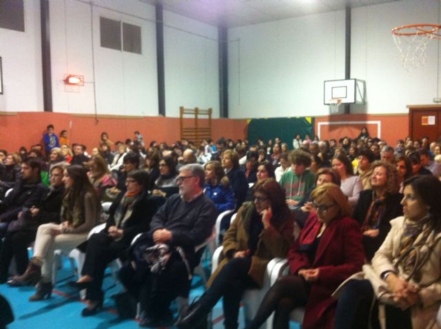 La comunidad educativa de Molina de Segura rinde homenaje póstumo al maestro José María Salmerón Marín - 2, Foto 2