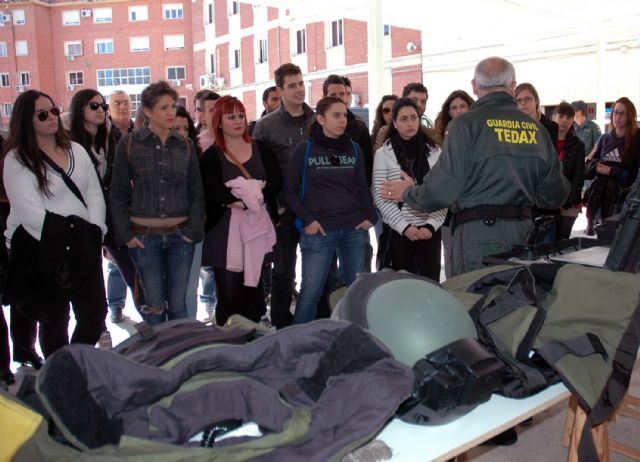 Alumnos de Criminología de la UMU visitan a la Guardia Civil de Murcia - 1, Foto 1