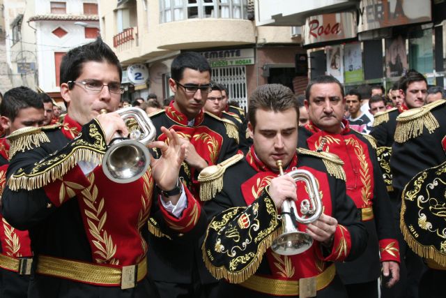 Miles de personas arropan a las bandas de tambores y cornetas en las calles de Cehegín - 1, Foto 1