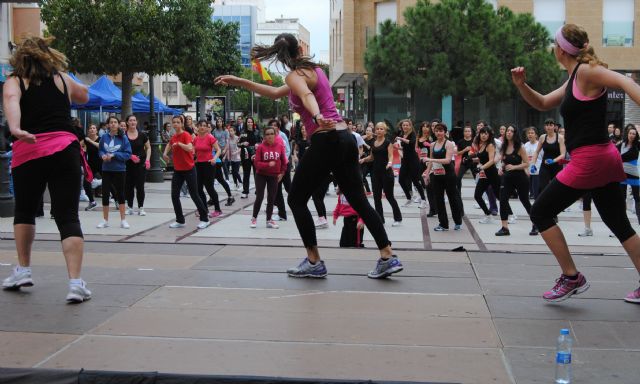 La master class popular Muévete por ti, muévete por ella reúne a un centenar de personas - 1, Foto 1