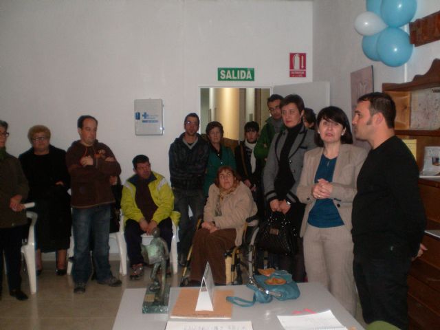 The council gives a multipurpose classroom to PADISITO in the former Institute for the development of their activities, Foto 1