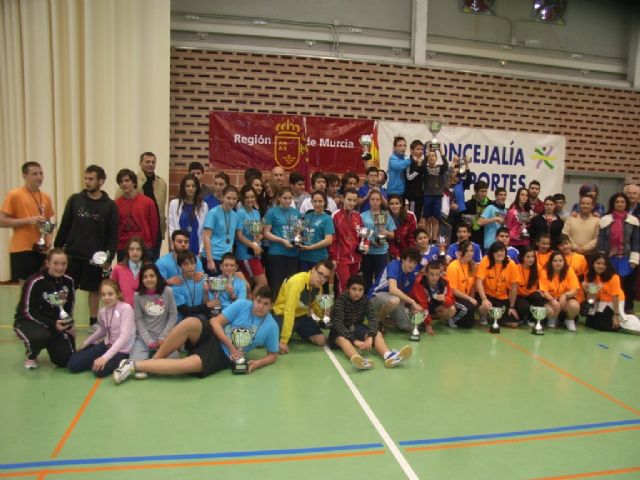 The Regional College is Deitania regional champion in the category male juvenile in the regional final of School Sports Badminton, Foto 1