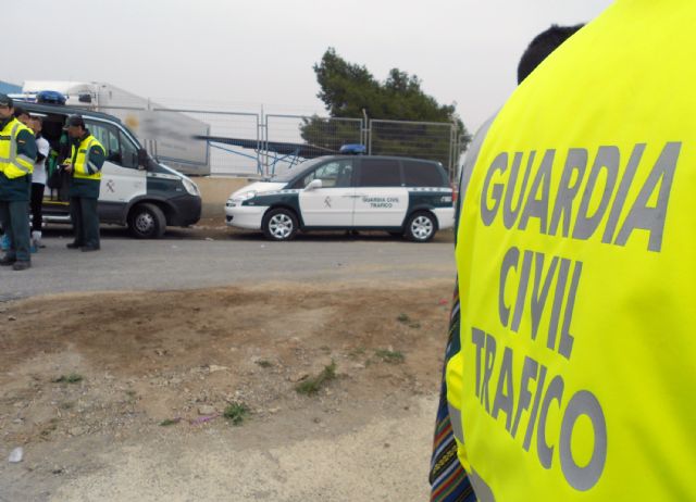 La Guardia Civil intensifica los controles de alcoholemia y droga al volante - 1, Foto 1