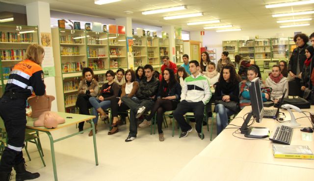 El Ayuntamiento pone en marcha jornadas educativas de primeros auxilios destinadas a los alumnos del Instituto Rambla de Nogalte - 1, Foto 1