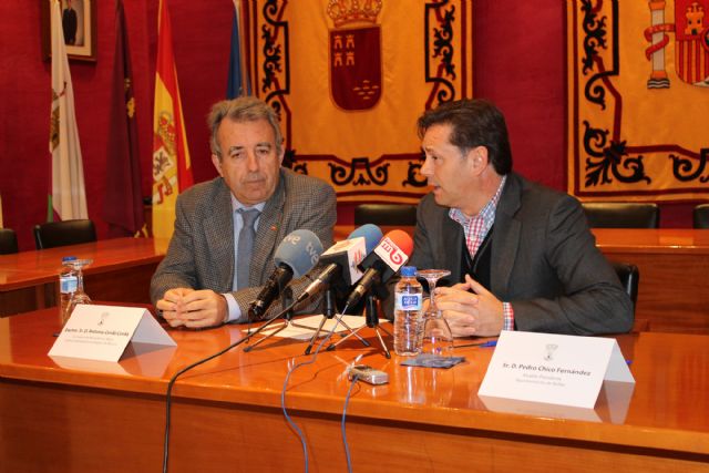 El consejero se compromete a crear una depurada de última generación para Bullas durante la firma de recepción del colector de saneamiento - 1, Foto 1