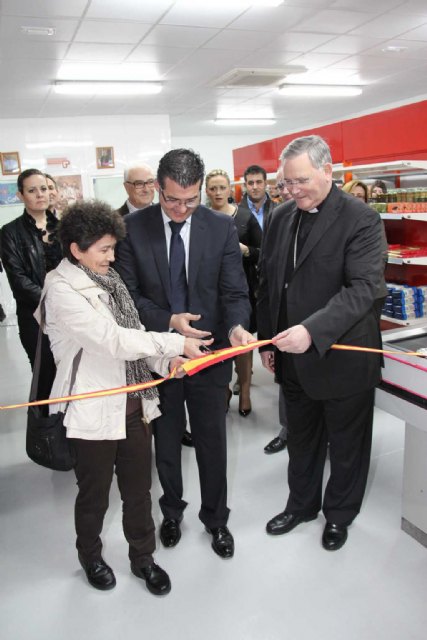 El Obispo de la Diocesis de Cartagena bendice el nuevo economato de Torre-Pacheco - 2, Foto 2