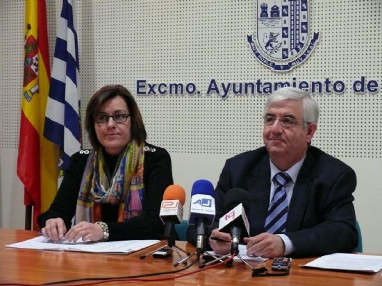 Formalizados los contratos para las actuaciones musicales y la iluminación especial de Semana Santa - 1, Foto 1