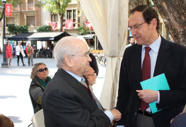 El Alcalde se suma al homenaje a Francisco Sánchez Bautista en el Día Mundial de la Poesía - 2, Foto 2