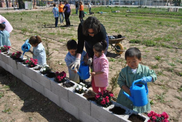 La concejalía de Medio Ambiente celebra con los niños del Severo Ochoa el Día Forestal Mundial - 2, Foto 2