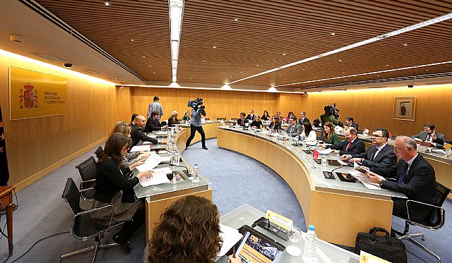 La Comunidad propone al Ministerio de Economía incentivos fiscales para los comerciantes emprendedores  - 1, Foto 1