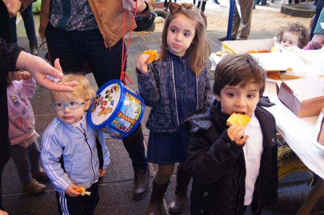 Municipal School Alumni Child "Clara Campoamor" held a procession to welcome the Easter, Foto 2