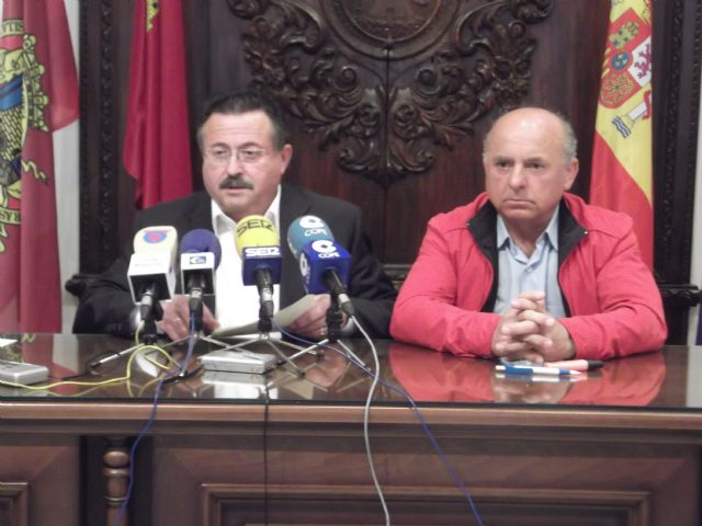 Los grupos municipales de PSOE e IU-Verdes solicitan debatir sobre terremotos, inundaciones, situación económica y paro celebrando un pleno extraordinario - 1, Foto 1