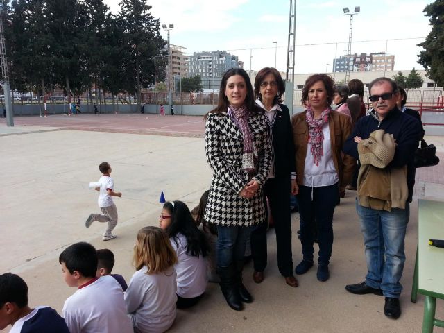Más de 1.500 estudiantes y profesores participan en la carrera solidaria Gotas para Níger - 1, Foto 1