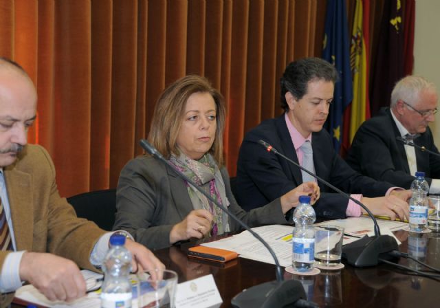 Entrega de diplomas a alumnos por prácticas en Servicio de Empleo Estatal - 2, Foto 2