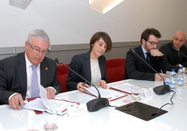 La Universidad de Murcia colaborará con el Observatorio Internacional de Justicia Juvenil - 1, Foto 1