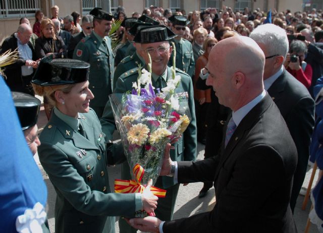 La Guardia Civil escolta el paso del Cristo del Amor en su procesión del Viernes de Dolores - 4, Foto 4